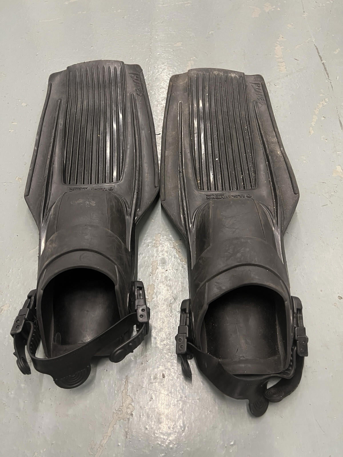 US Divers Aqua Lung Blades Scuba Diving Fins Size X-Large Black