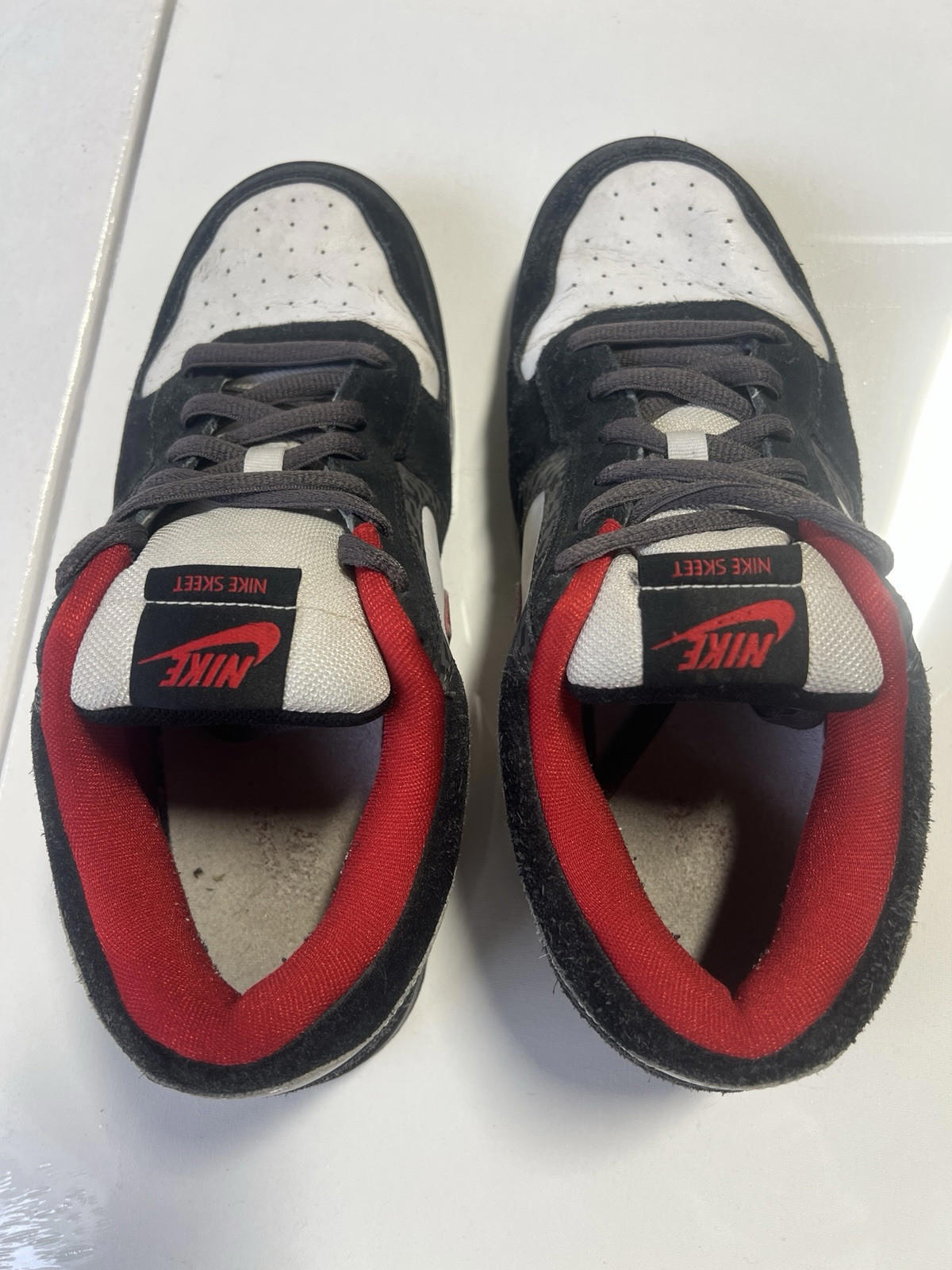Rare Nike SB Dunk Skeet Low Skateboard Shoes Men's 11 BRED Suede Leather 2008