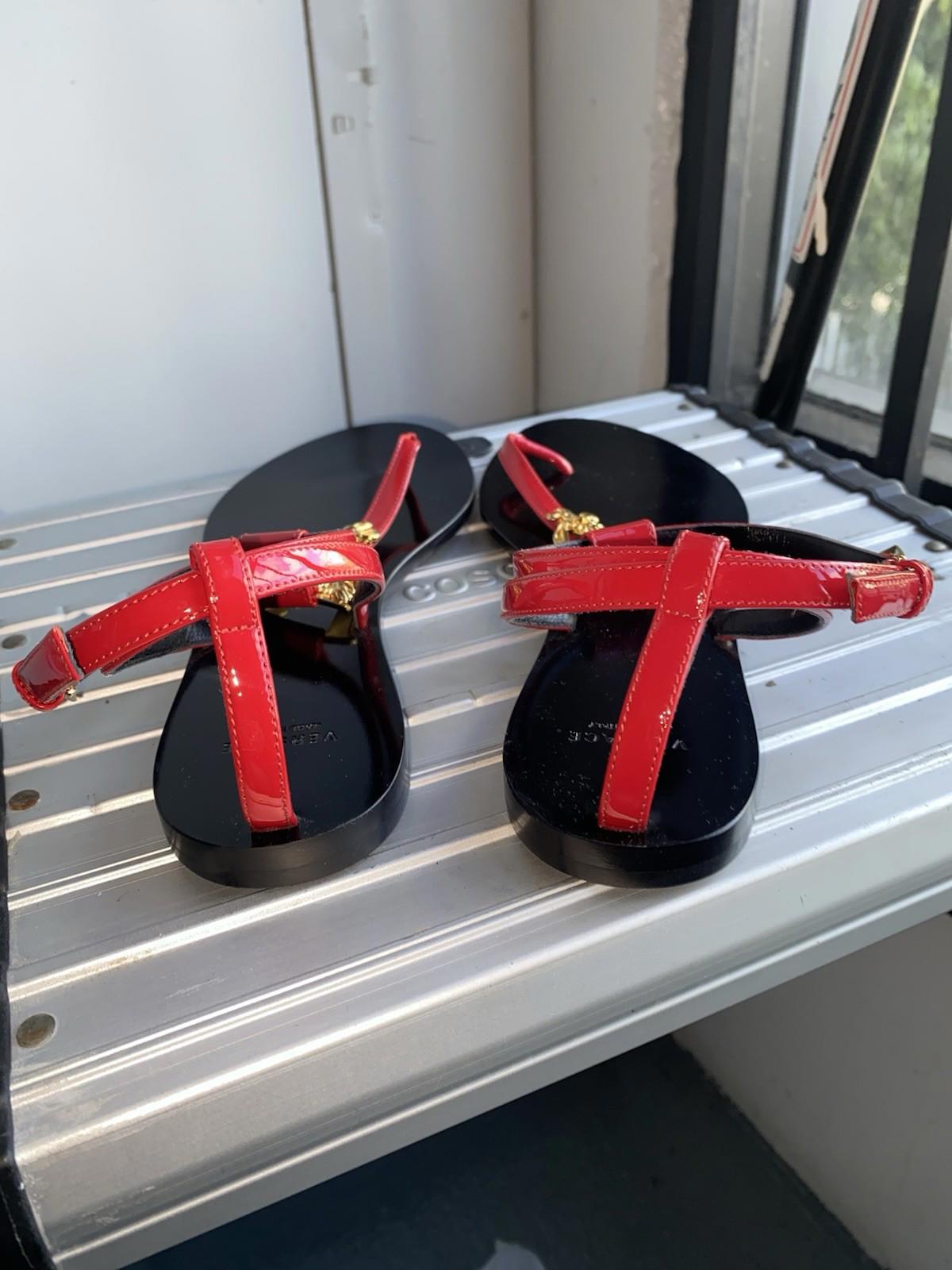 NWOB Versace Virtus Red Flat Thong Sandals Size 38
