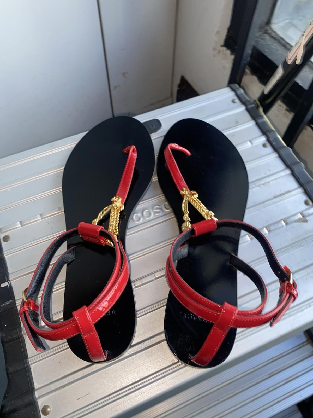 NWOB Versace Virtus Red Flat Thong Sandals Size 38