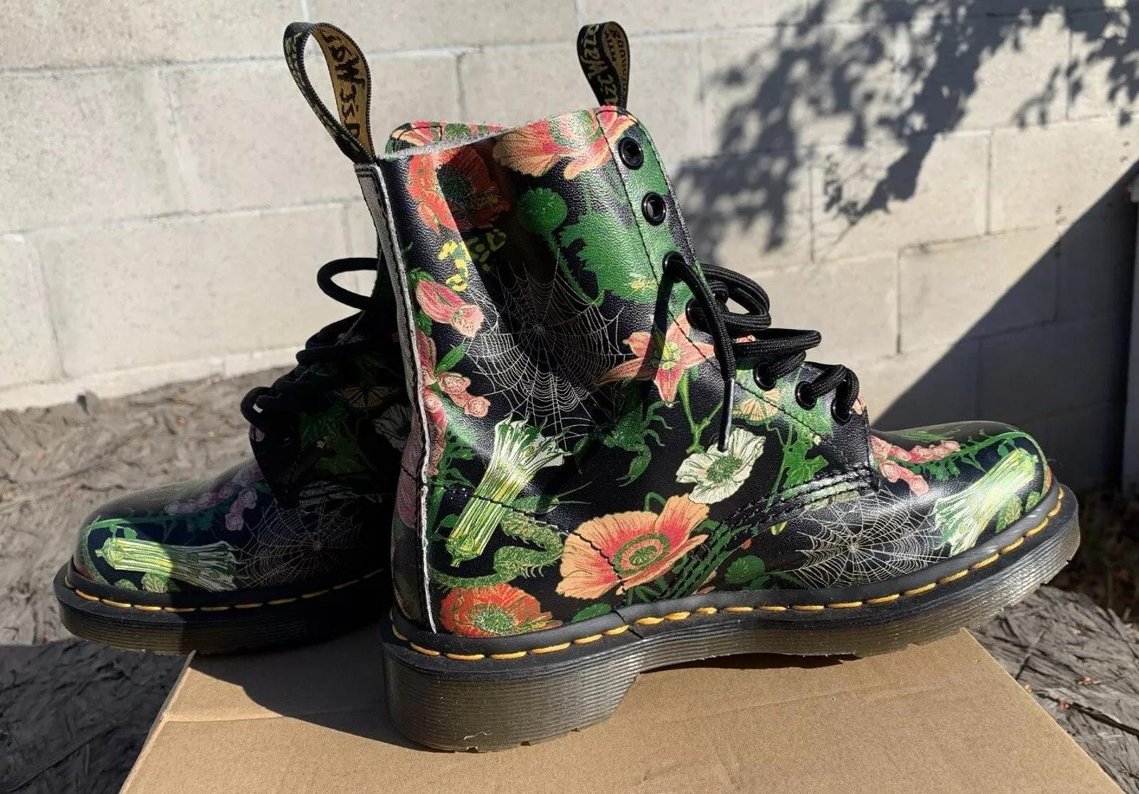 Dr Martens Women’s Size 6 Floral Sinclair Boots New With Box