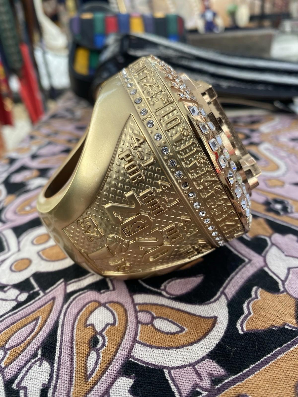 2020 LAKERS NBA CHAMPIONSHIP RING PAPERWEIGHT🏆RARE SEASON TICKET HOLDERS ONLY