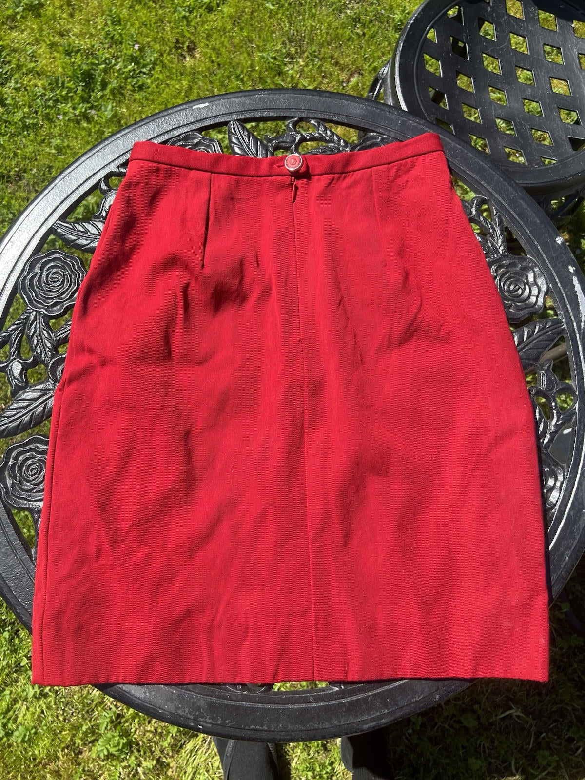 Vintage versus Versace bright red miniskirt with Medusa button size 26