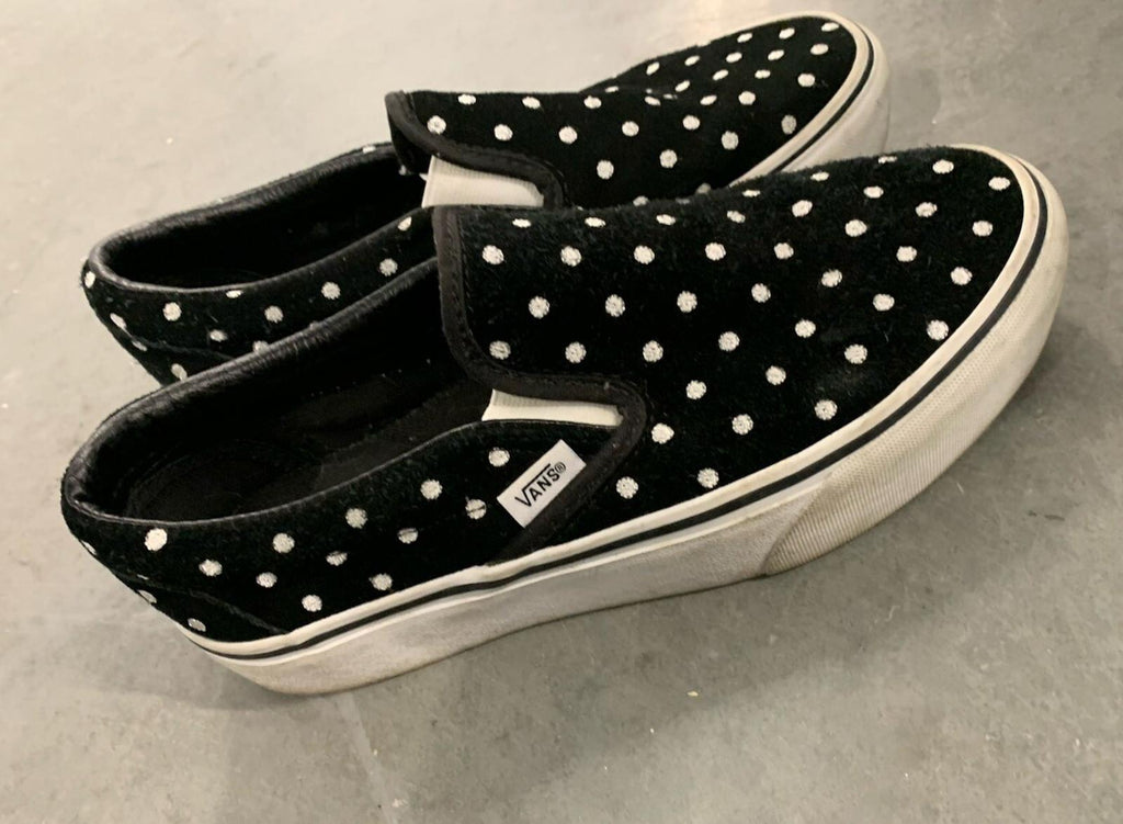 Size 7.5 - VANS Tazie Suede Black polka Dots W