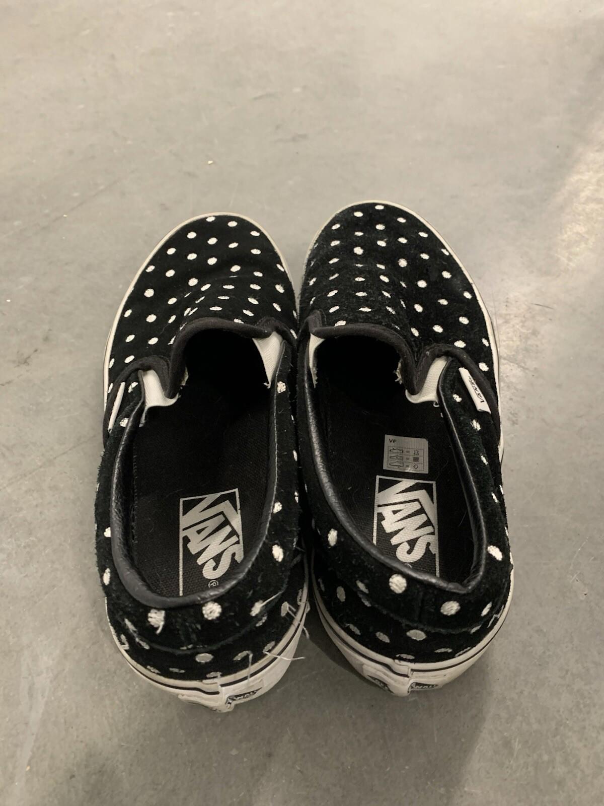 Size 7.5 - VANS Tazie Suede Black polka Dots W