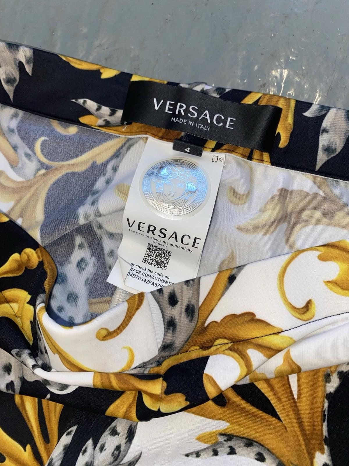 Versace Barocco Acanthus Black Gold Signature Floral Leggings Size 4 Womens