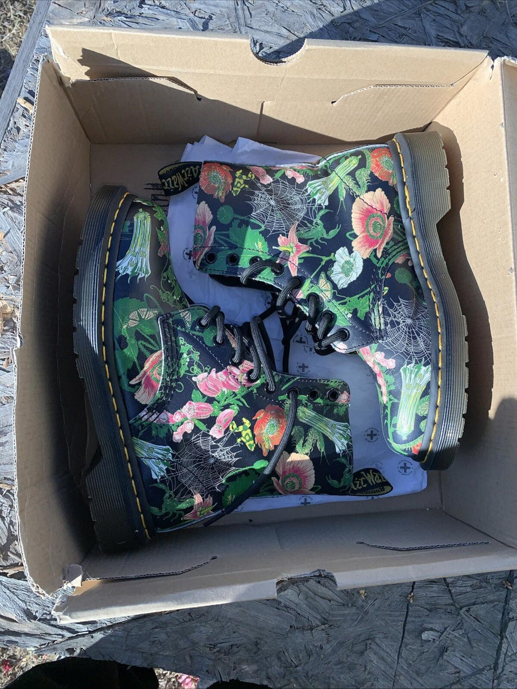 Dr Martens Women’s Size 6 Floral Sinclair Boots New With Box
