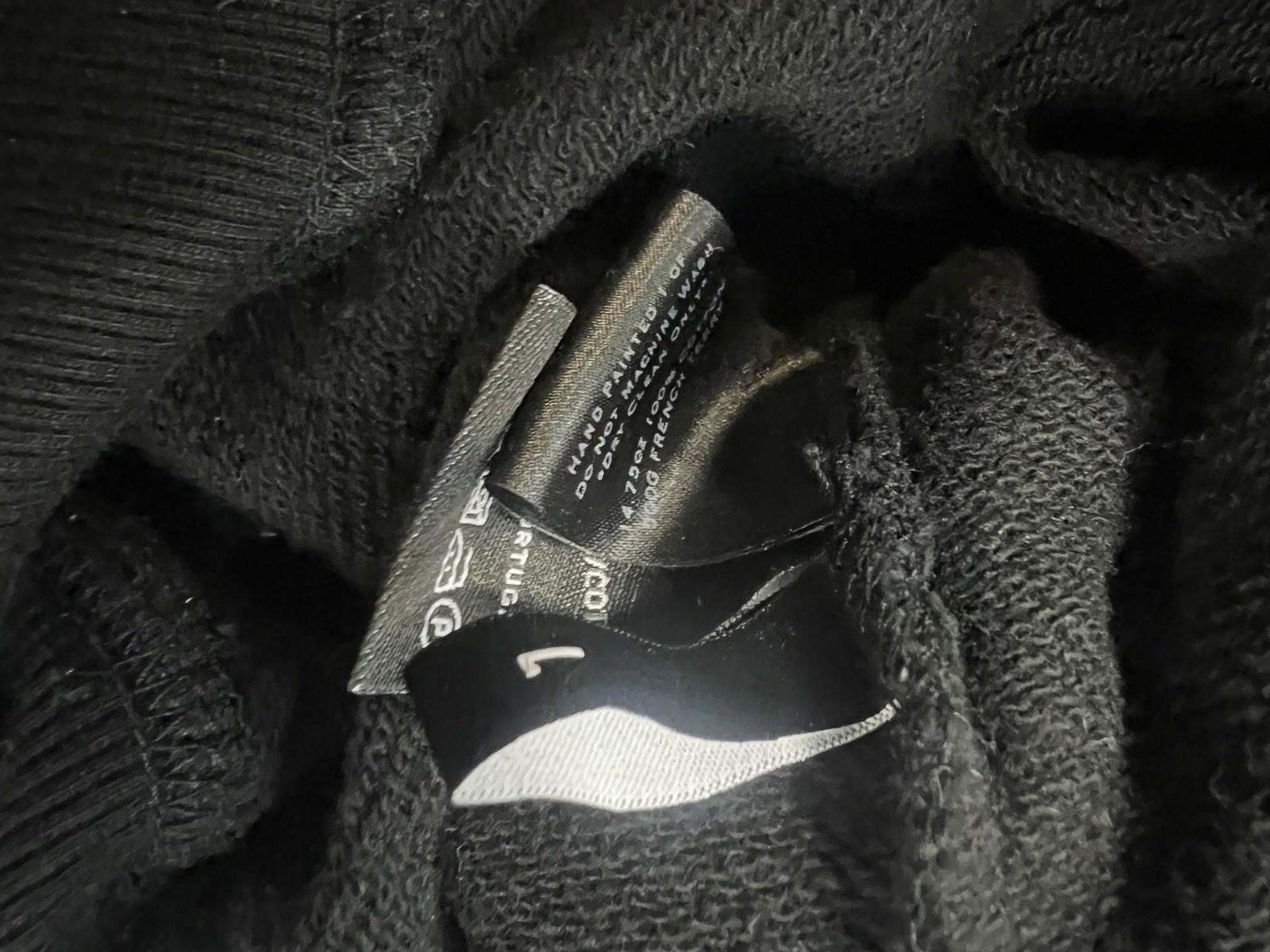 Men’s Hoodie modest Art 88 Size Large jet black retails $185