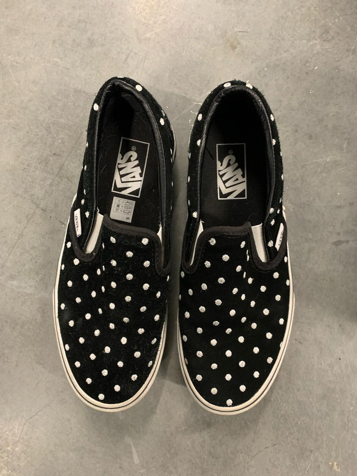 Size 7.5 - VANS Tazie Suede Black polka Dots W