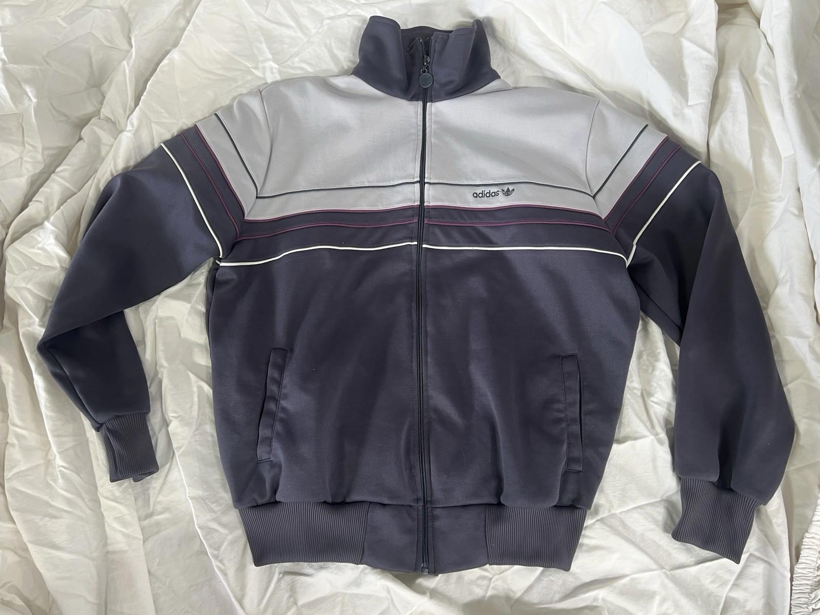 Adidas Track Jacket - Great Condition - Gray /light Gray Vintage, size Large