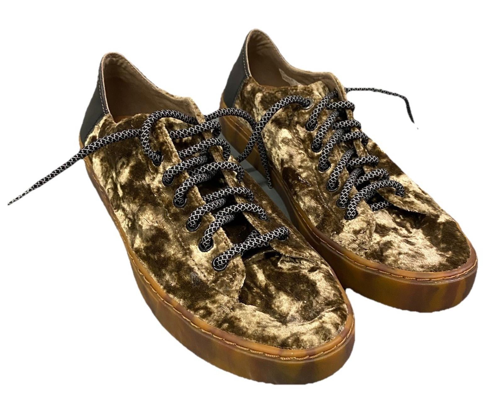NWOB One Of A Kind TOMS SHOES crushed Velvet Sneakers Rubber Gum Sole Mens 9