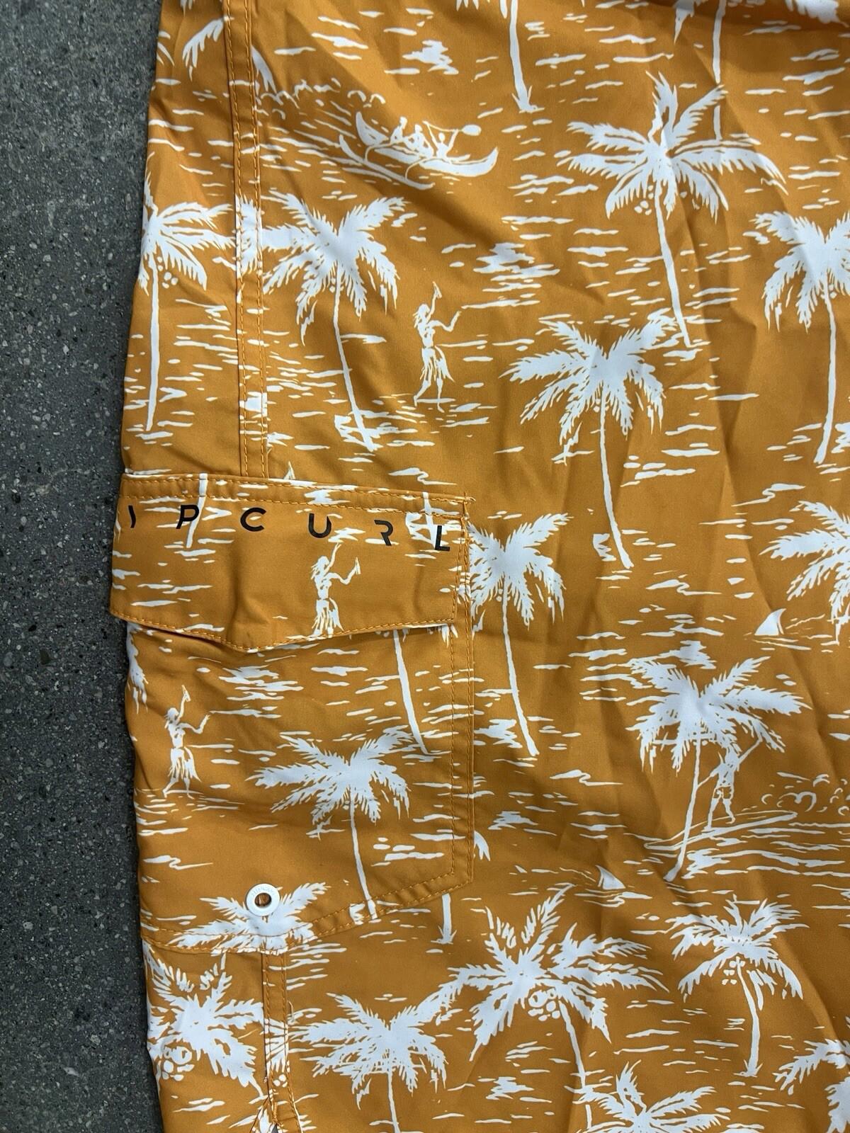 RIP CURL size 38  MEN board shorts surf swimwear yachting ocean Quick Dry