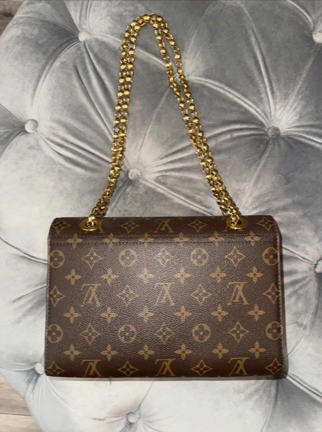 Louis Vuitton Monogram Victoire Bijou Adjustable Strap Leather Hand Bag Purse