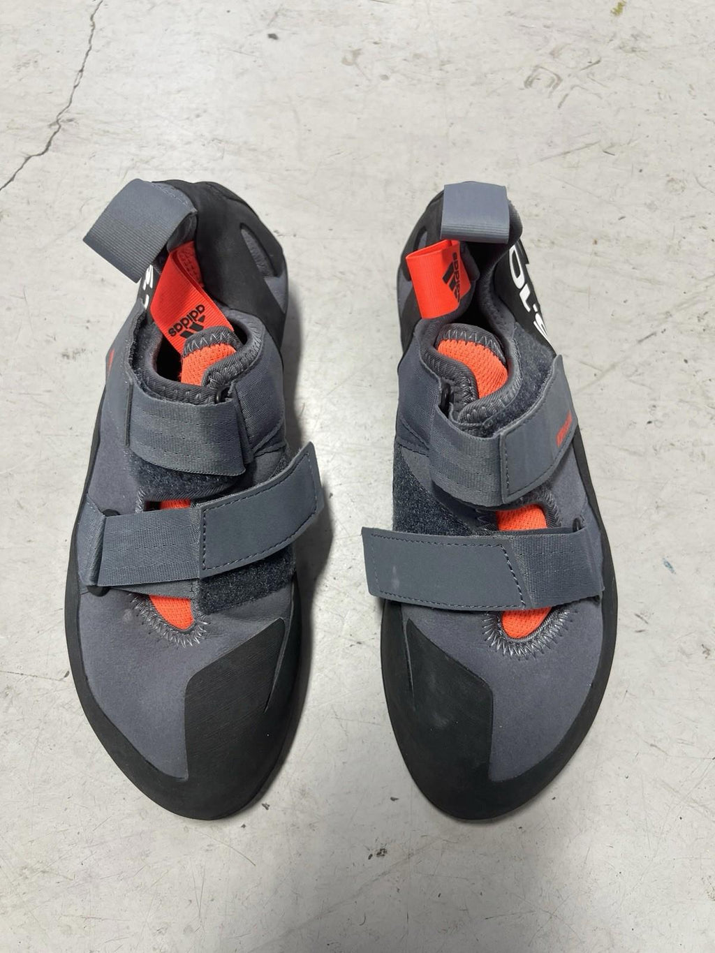 Five Ten Men's Kirigami Rental Carbon/Black/Solar Red Climbing Shoes Size 8