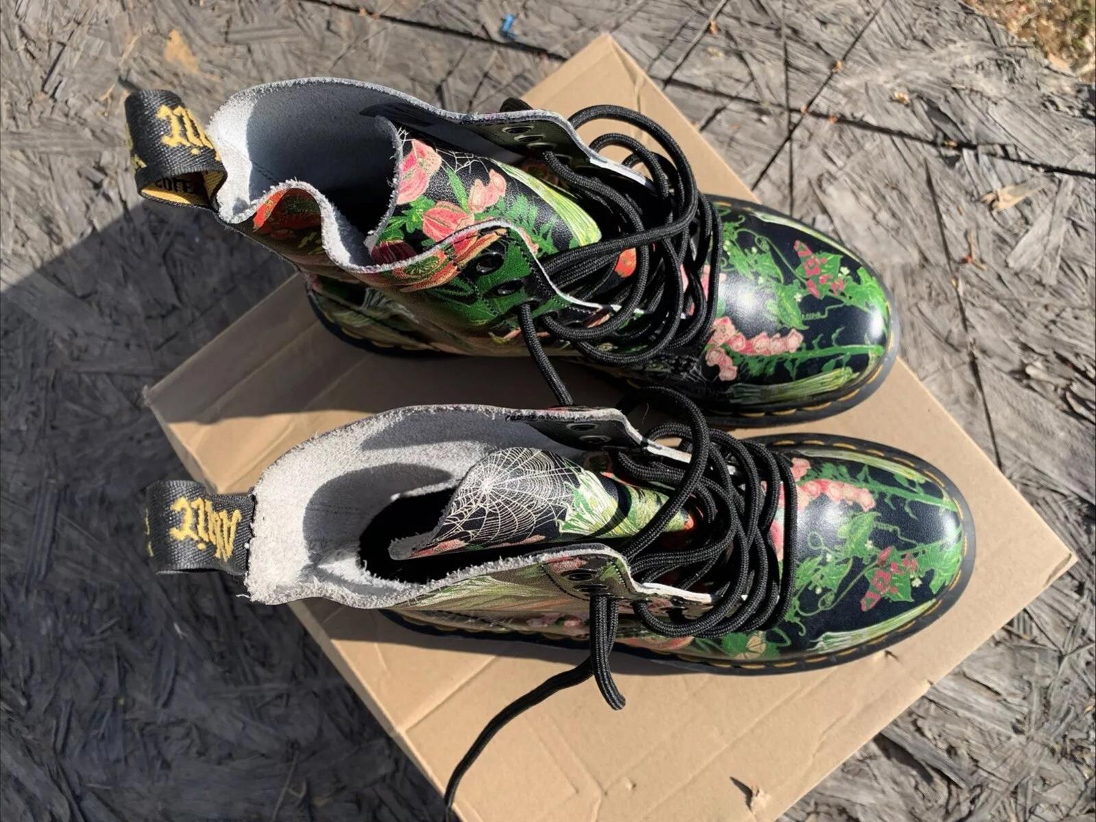 Dr Martens Women’s Size 6 Floral Sinclair Boots New With Box