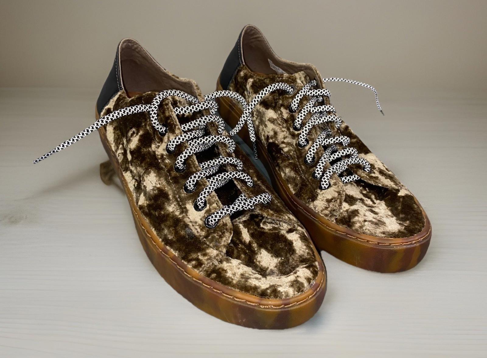 NWOB One Of A Kind TOMS SHOES crushed Velvet Sneakers Rubber Gum Sole Mens 9