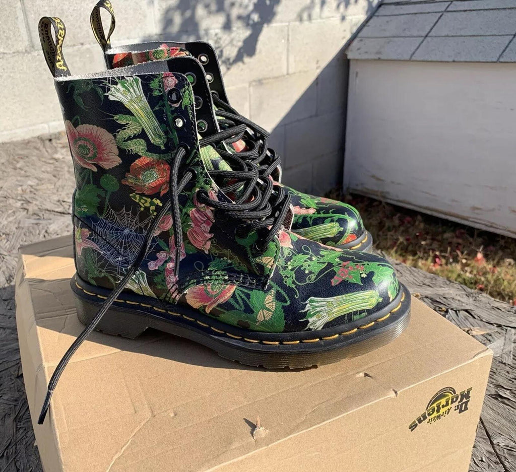 Dr Martens Women’s Size 6 Floral Sinclair Boots New With Box