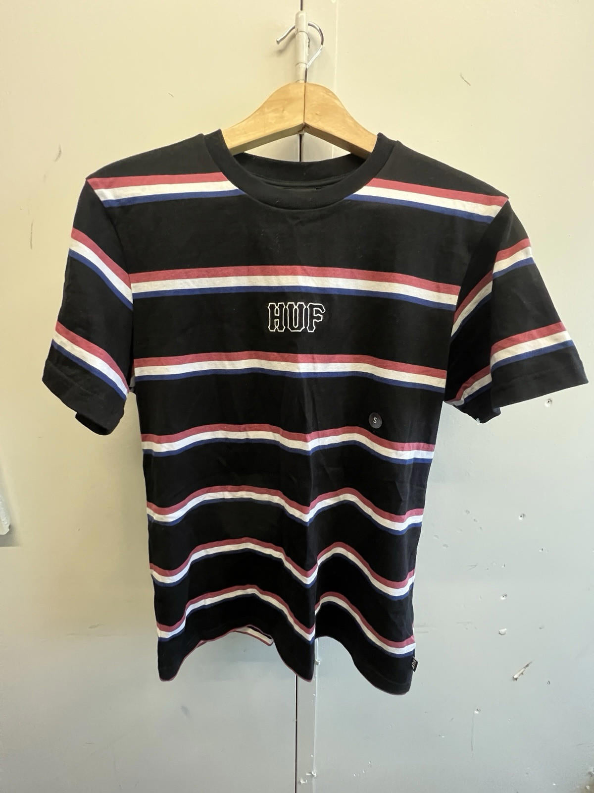 Huf Striped Embroidered T Shirt Size Small Men's Multicolor Black 100% Cotton