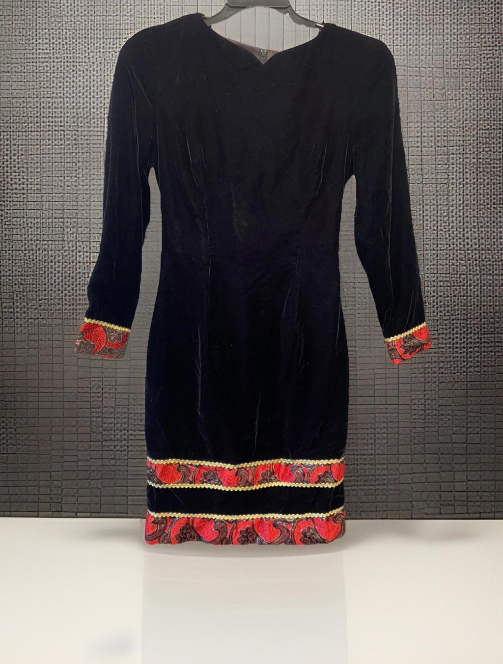 VTG 1990’s Jessica McClintock Velvet Holiday Dress Red, Black & Gold Trim Size 6