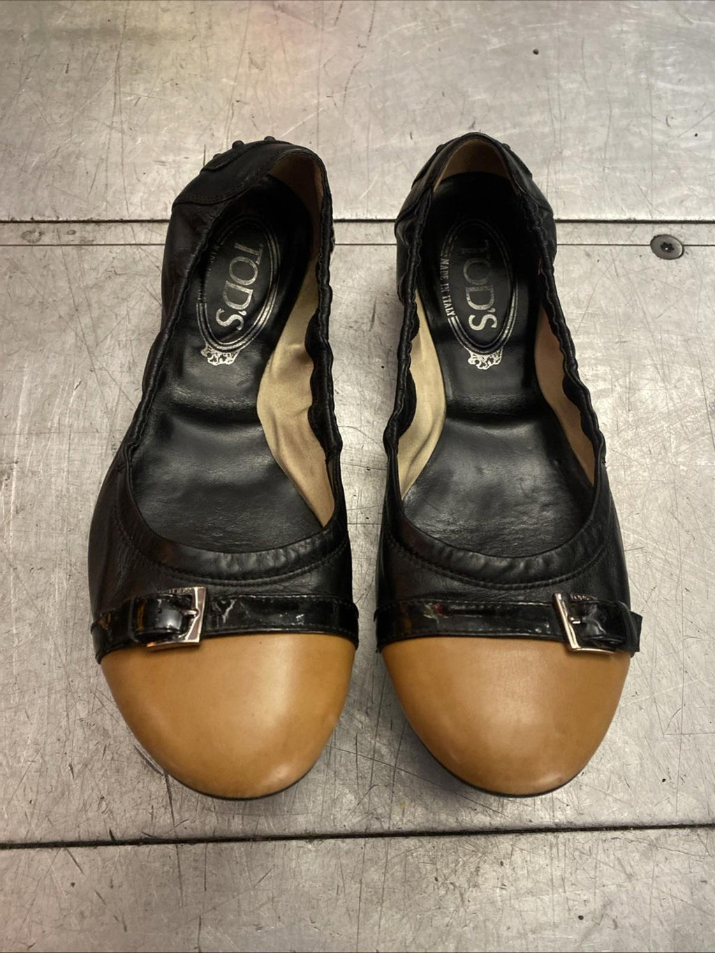 Tods Black & Tan Two Tone Patent Leather Ballet Flats Slip On Size 38.5 Womens
