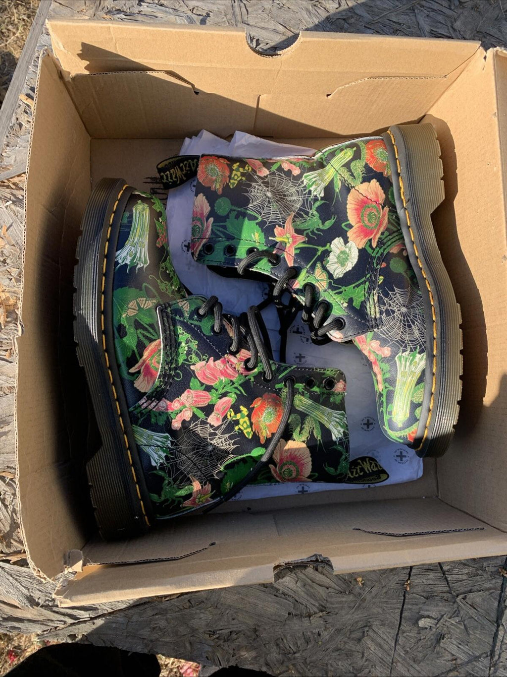 Dr Martens Women’s Size 6 Floral Sinclair Boots New With Box