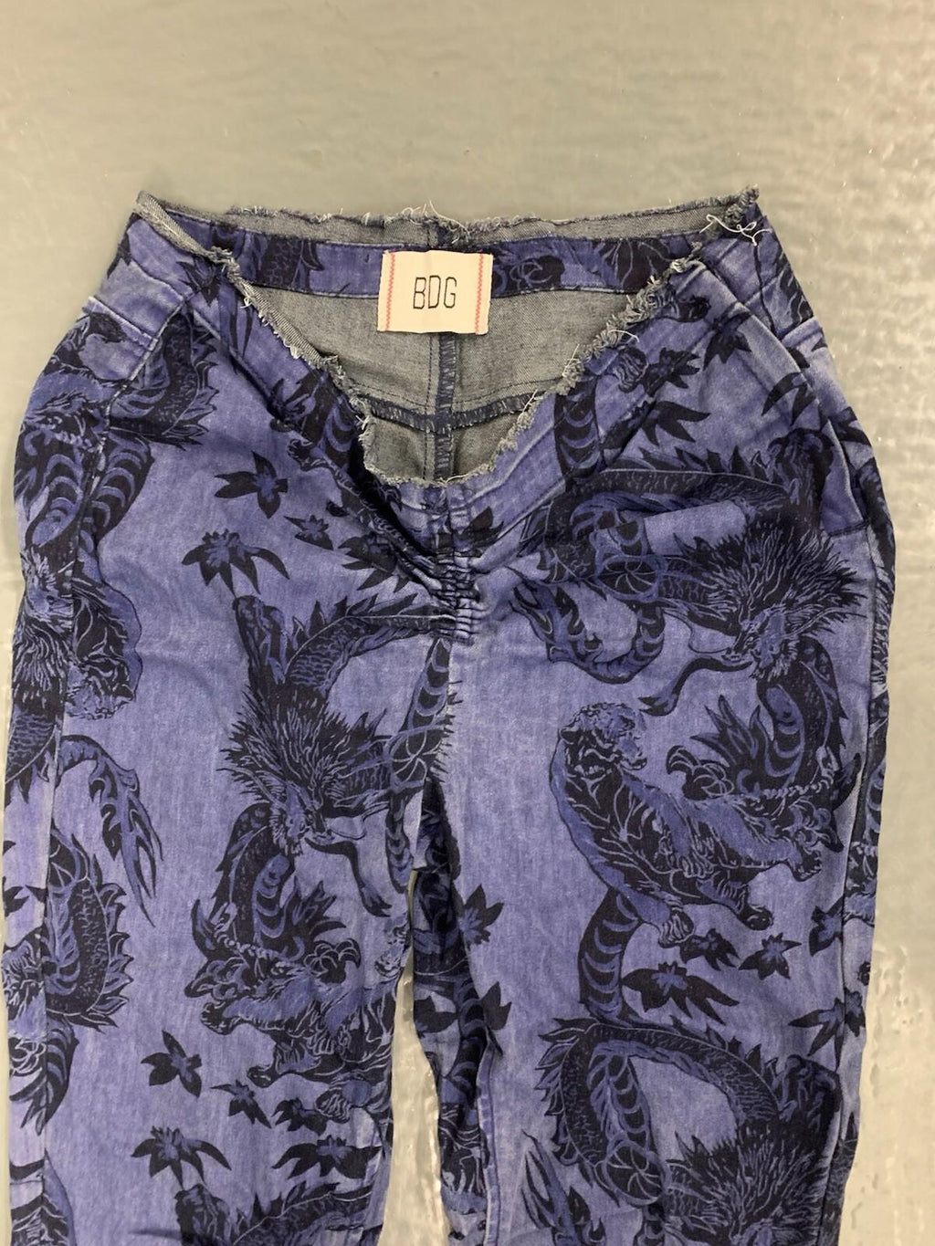 BDG Urban Outfitters Dragon Denim Bell Bottom Jeans Ruched Dipped V Flare Sz 28