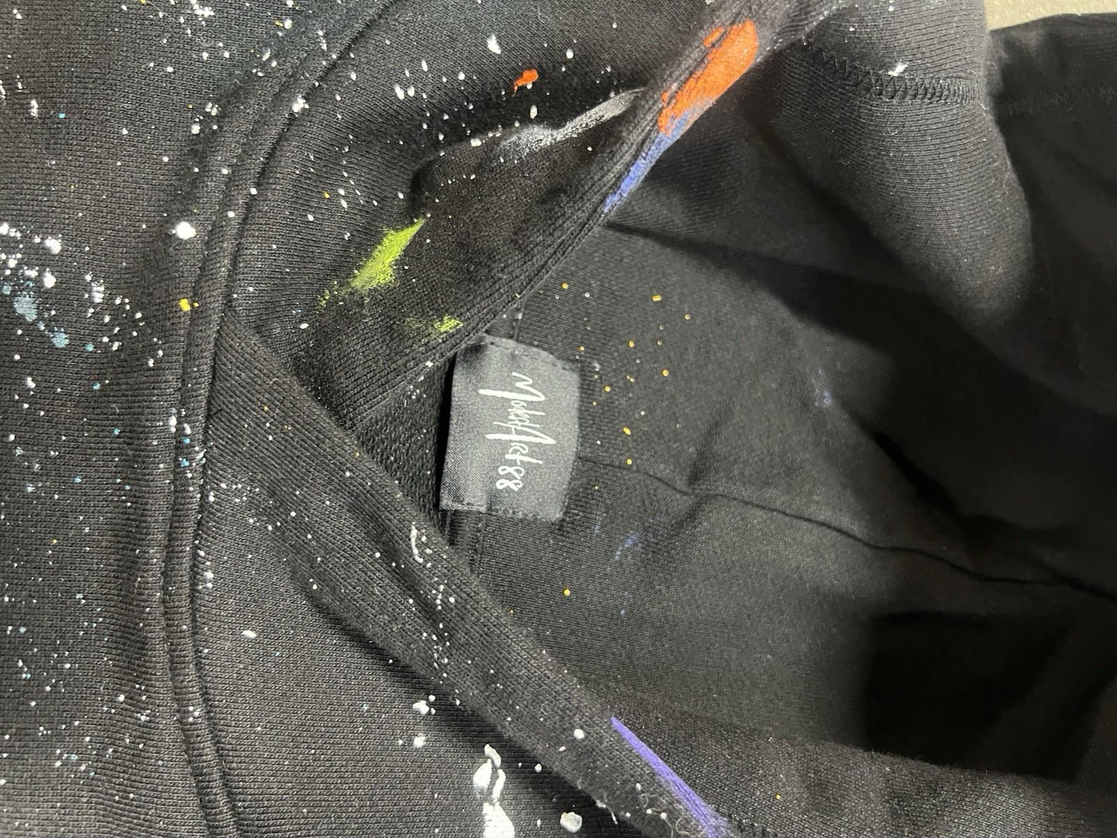 Men’s Hoodie modest Art 88 Size Large jet black retails $185
