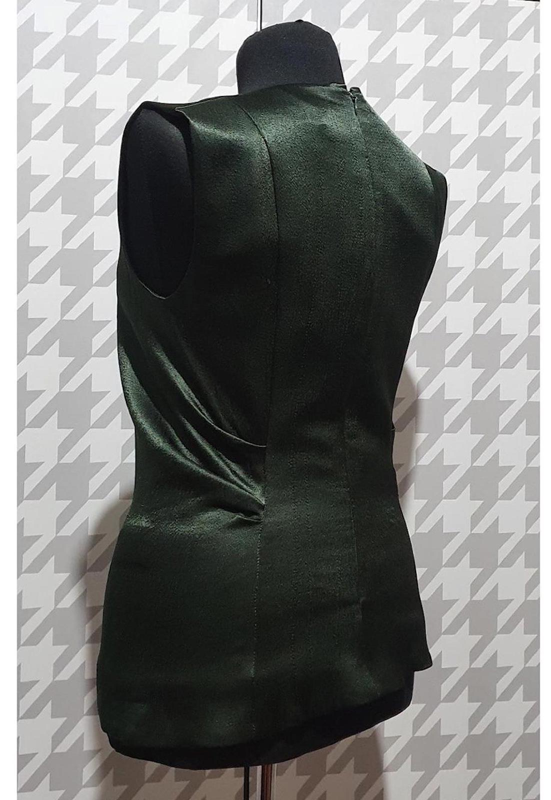 NWOT COS Sleeveless Dark Green Fitted Women’s Blouse Top Size 10 / Medium