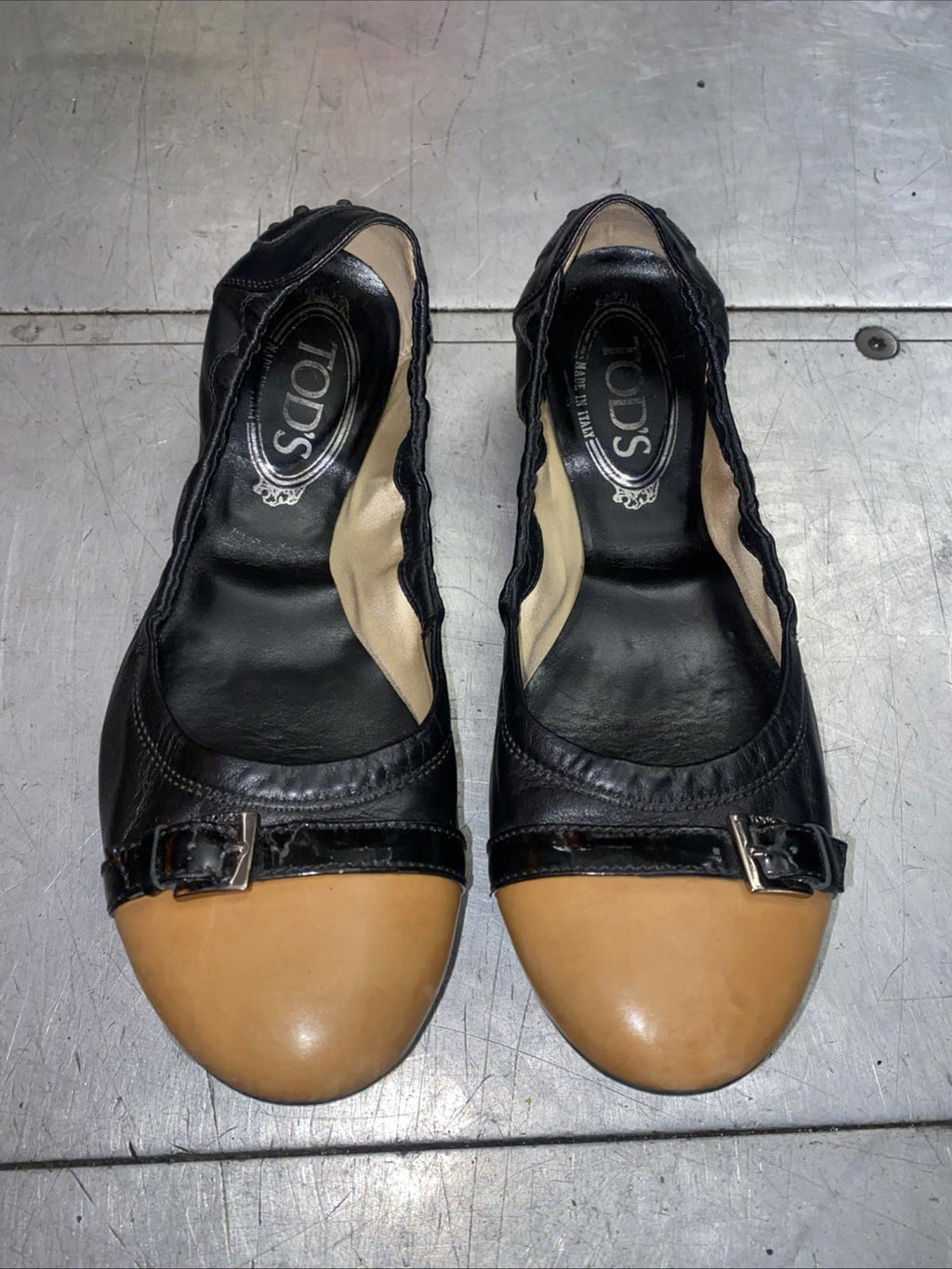 Tods Black & Tan Two Tone Patent Leather Ballet Flats Slip On Size 38.5 Womens