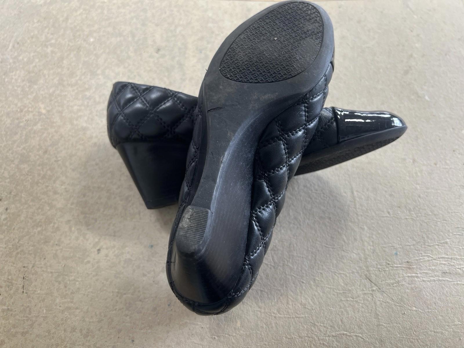 Pre-Owned Tory Burch Black Size 6.5 Wedge Heels