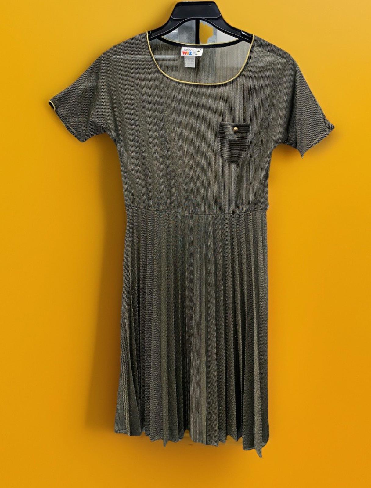 Vintage 1970’s Junior Wiz Metallic Pleated Midi Dress Size 7 Medium