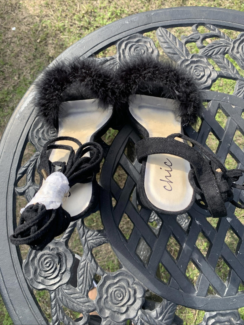 NEW Chic black Feather Open Toe Heels Size 6