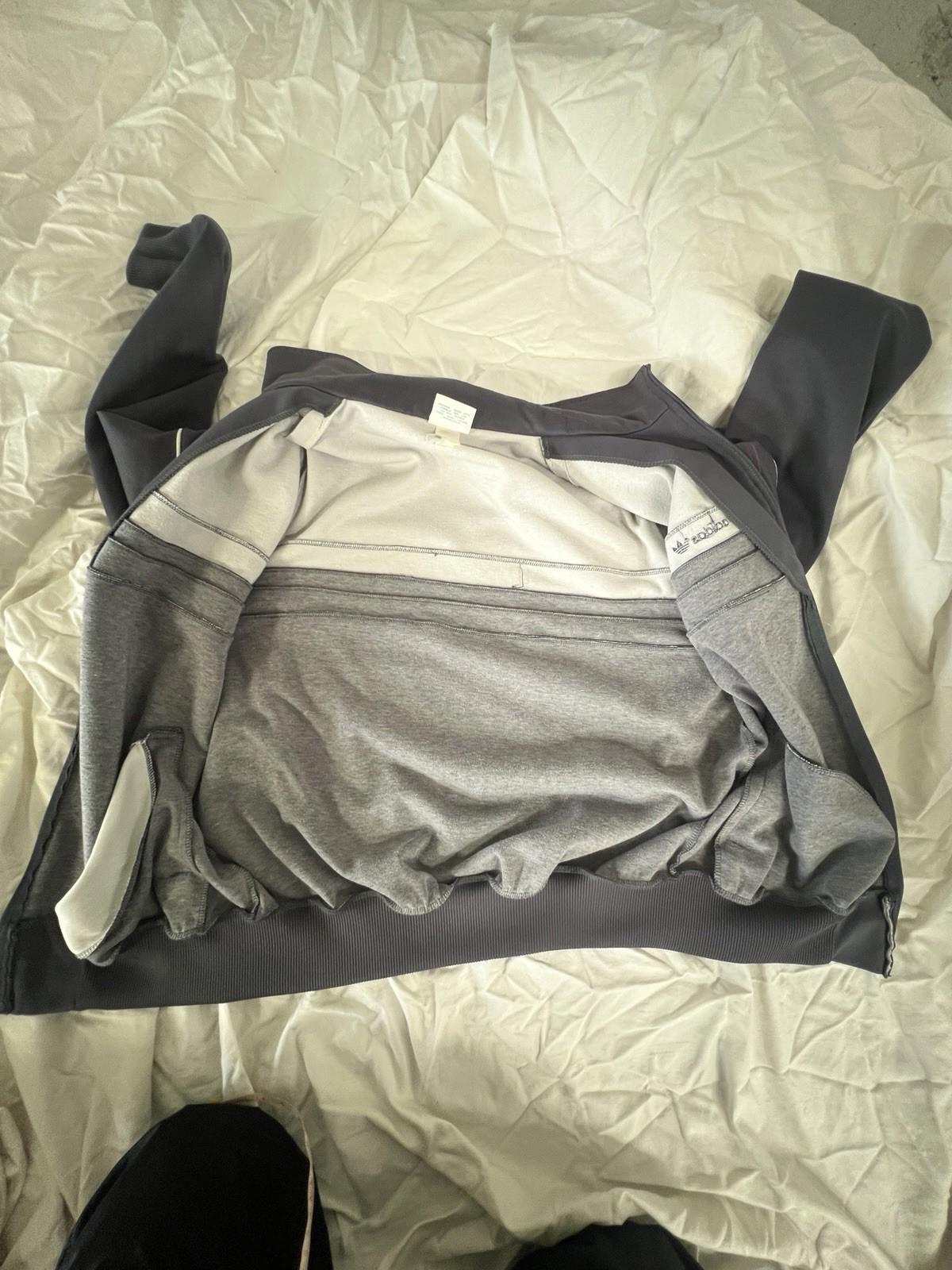 Adidas Track Jacket - Great Condition - Gray /light Gray Vintage, size Large