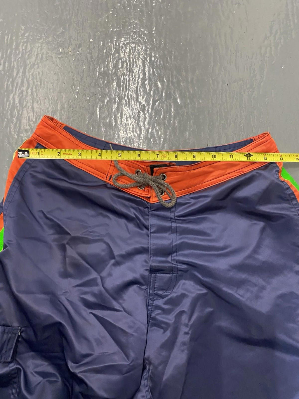 VTG 1990’s World Jungle Neon Green Vert Side Stripes Navy Blue Board shorts 30