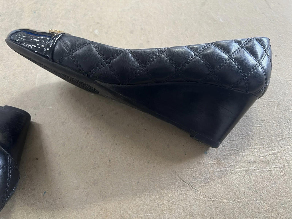 Pre-Owned Tory Burch Black Size 6.5 Wedge Heels