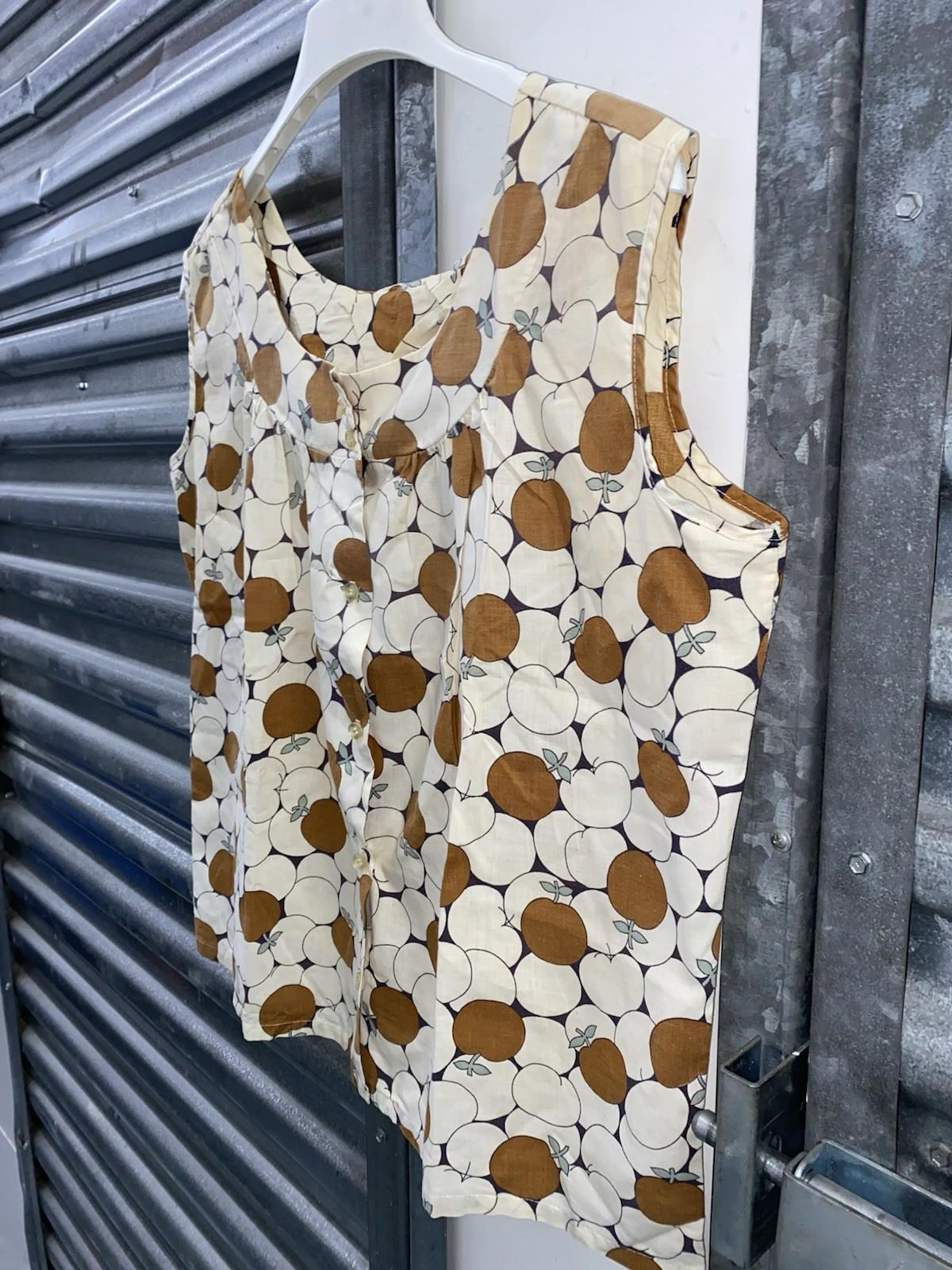 Vintage Handmade 1960s Mod Style Apples sleeveless Blouse Top Shirt L