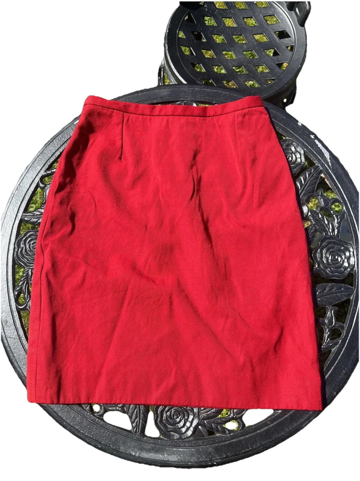 Vintage versus Versace bright red miniskirt with Medusa button size 26