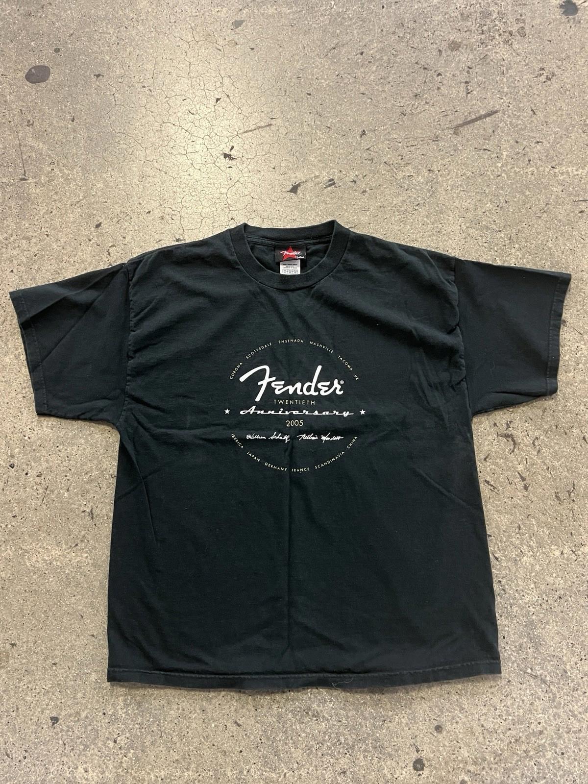 Fender Guitar T-Shirt Size Extra Large 20th Anniversary 2005 Tee Shirt Y2K VTG