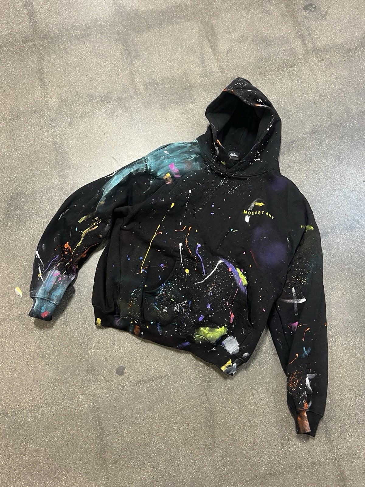 Men’s Hoodie modest Art 88 Size Large jet black retails $185